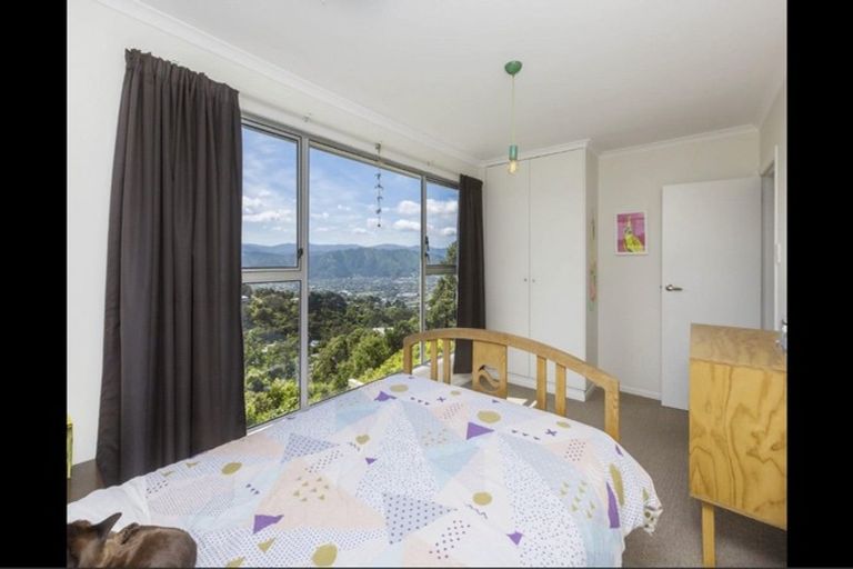 Photo of property in 4f Banksia Grove, Maungaraki, Lower Hutt, 5010