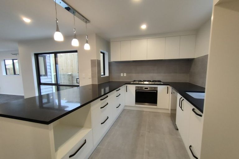 Photo of property in 31 Korihi Drive, Swanson, Auckland, 0614