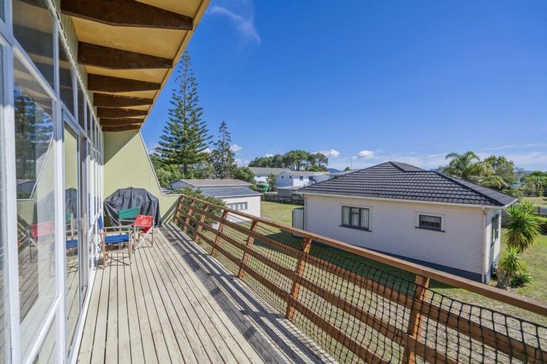 Photo of property in 50 Banks Street, Cooks Beach, Whitianga, 3591