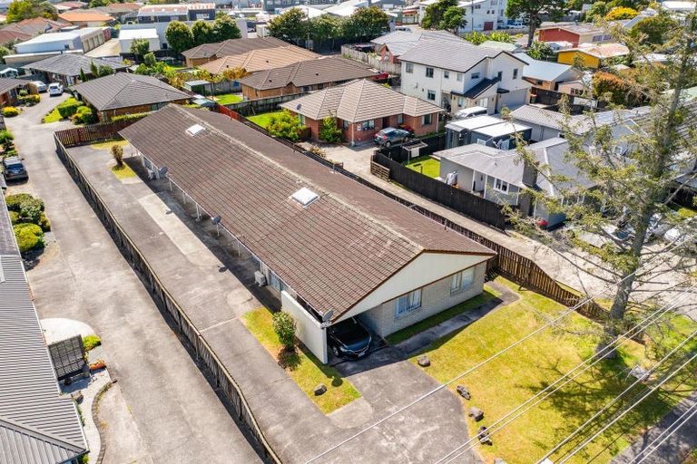 Photo of property in 407 West Coast Road, Glen Eden, Auckland, 0602