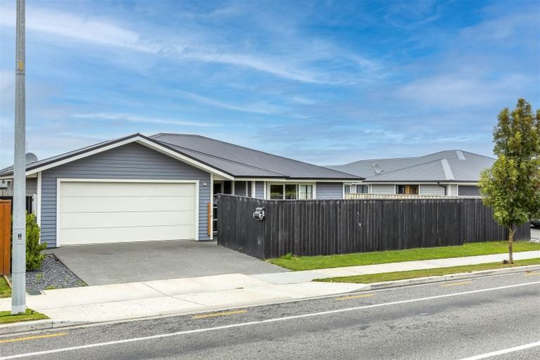 Photo of property in 73 Kippenberger Avenue, Rangiora, 7400