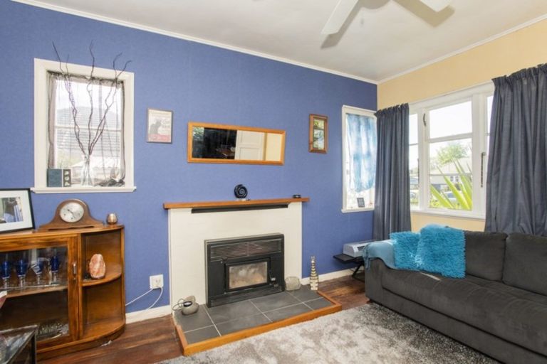 Photo of property in 16 Townley Street, Te Hapara, Gisborne, 4010