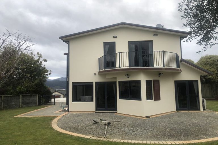 Photo of property in 4 Betty Watt Grove, Riverstone Terraces, Upper Hutt, 5018