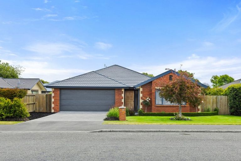 Photo of property in 59 Grimseys Road, Redwood, Christchurch, 8051