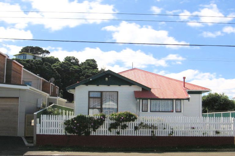 Photo of property in 23 Caledonia Street, Miramar, Wellington, 6022