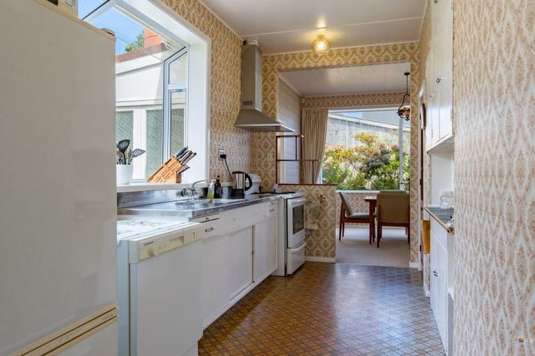 Photo of property in 12 Whanake Street, Titahi Bay, Porirua, 5022