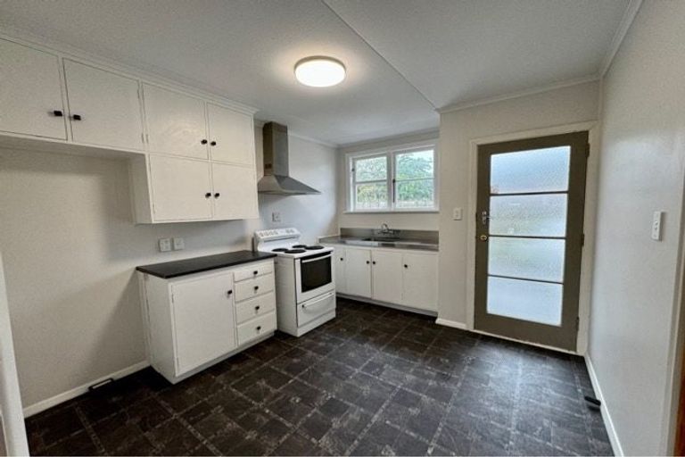 Photo of property in 50 Seddon Street, Wallaceville, Upper Hutt, 5018