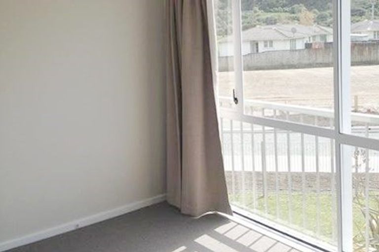 Photo of property in 95 Farmer Crescent, Taita, Lower Hutt, 5011