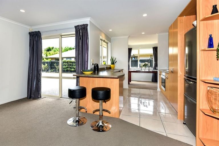 Photo of property in 24 Amoka Crescent, Parklands, Christchurch, 8083