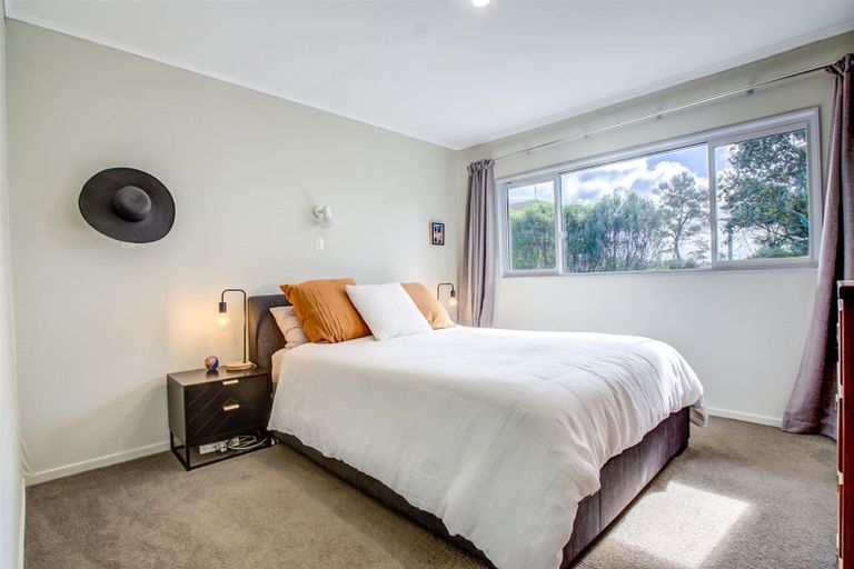 Photo of property in 1/43 Stanley Road, Glenfield, Auckland, 0629