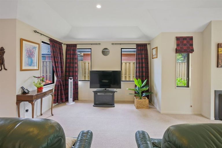 Photo of property in 9 Mahlet Street, Northwood, Christchurch, 8051