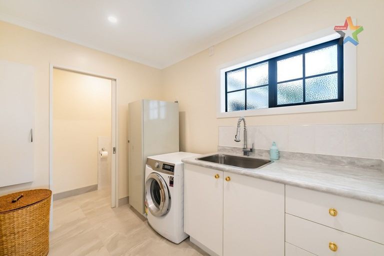 Photo of property in 44 Arahiwi Grove, Tirohanga, Lower Hutt, 5010