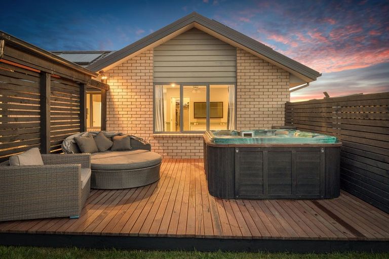 Photo of property in 52 Jacks Drive, West Melton, 7618