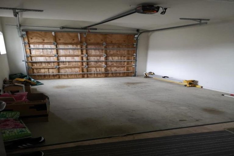 Photo of property in 64e Sheridan Terrace, Johnsonville, Wellington, 6037