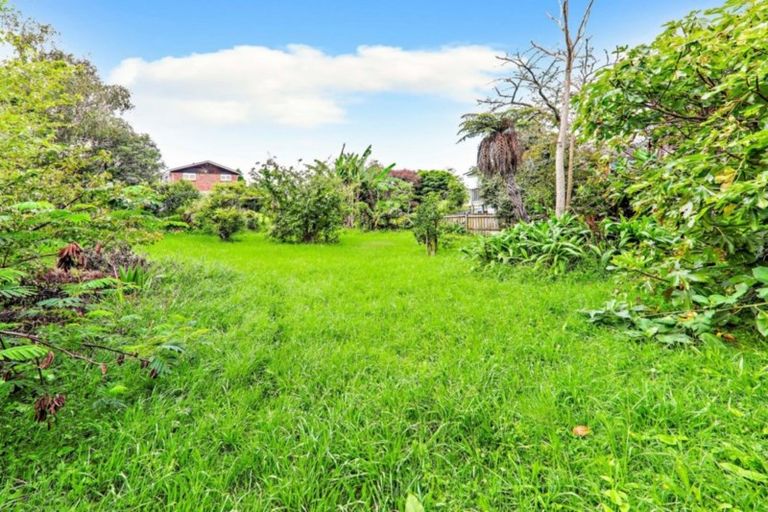 Photo of property in 42 Gordon Avenue, Milford, Auckland, 0620