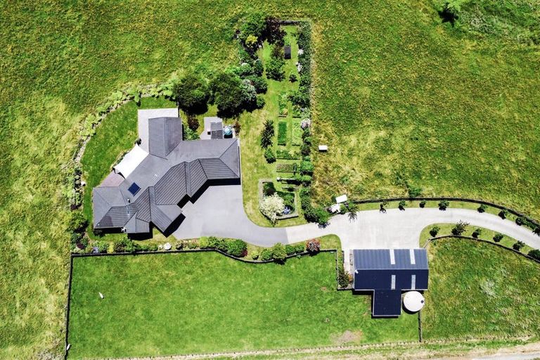 Photo of property in 39 Matarikoriko Road, Brixton, Waitara, 4382