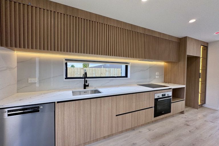 Photo of property in 4/36 Fairdale Place, Birkdale, Auckland, 0626