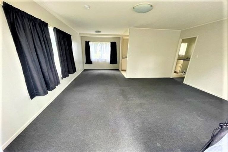 Photo of property in 1/21 Midgley Road, West Harbour, Auckland, 0618