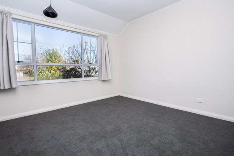 Photo of property in 76 Williams Street, Cambridge, 3434