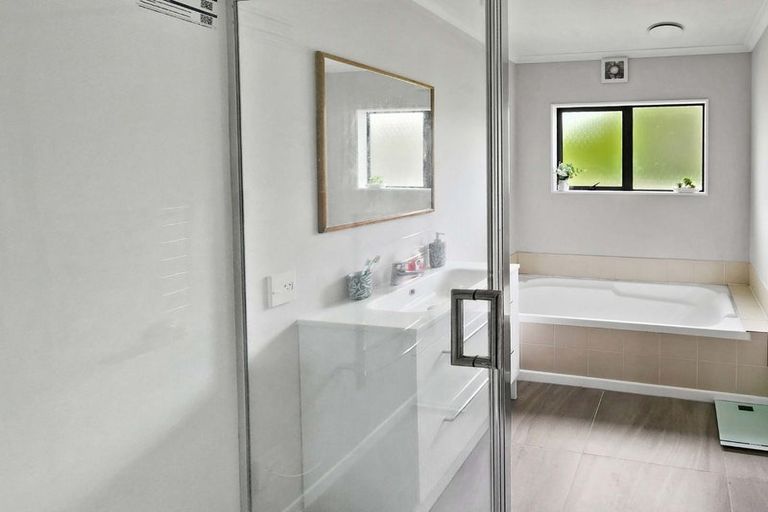 Photo of property in 167a George Street, Stokes Valley, Lower Hutt, 5019