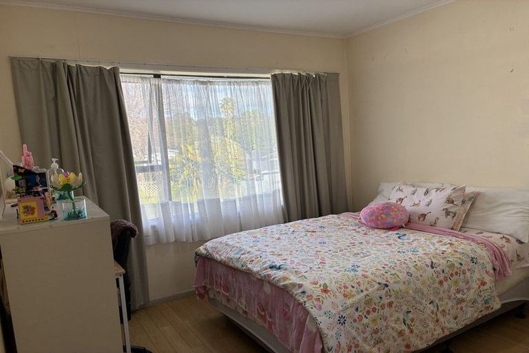 Photo of property in 49 Woodglen Road, Glen Eden, Auckland, 0602