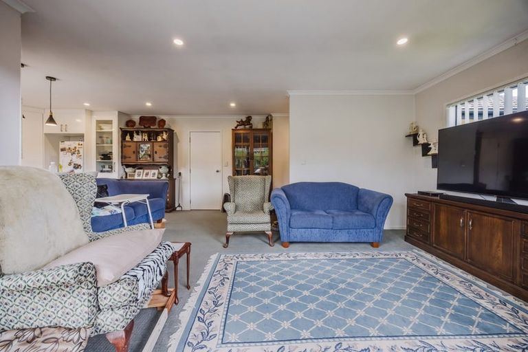 Photo of property in 9 Wairua Place, Pukekohe, 2120
