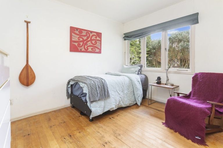 Photo of property in 17 Kervil Avenue, Te Atatu Peninsula, Auckland, 0610