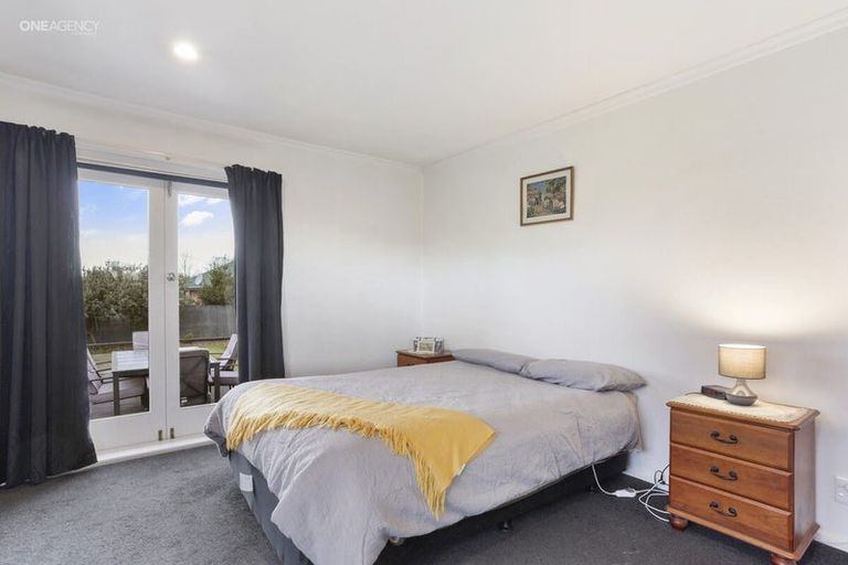 Photo of property in 262 Main North Road, Redwood, Christchurch, 8051