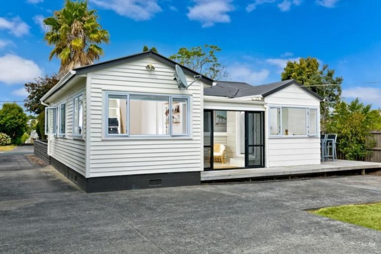 Photo of property in 23 Zealandia Road, Manly, Whangaparaoa, 0930