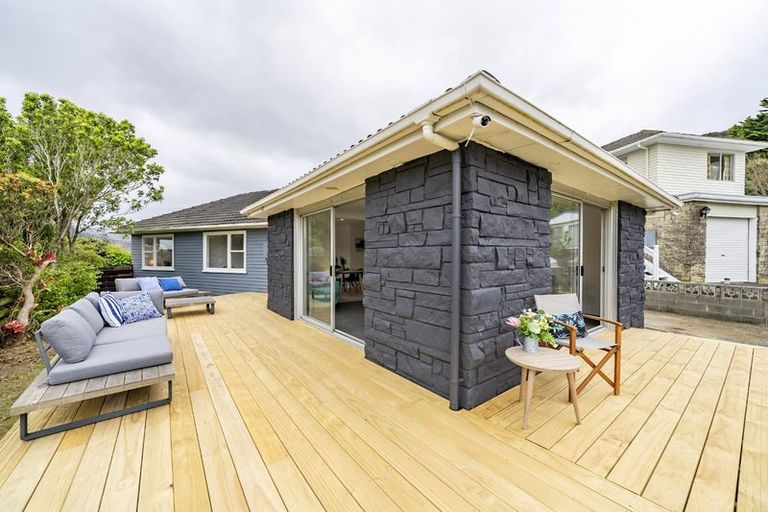 Photo of property in 5 Harlow Grove, Wainuiomata, Lower Hutt, 5014