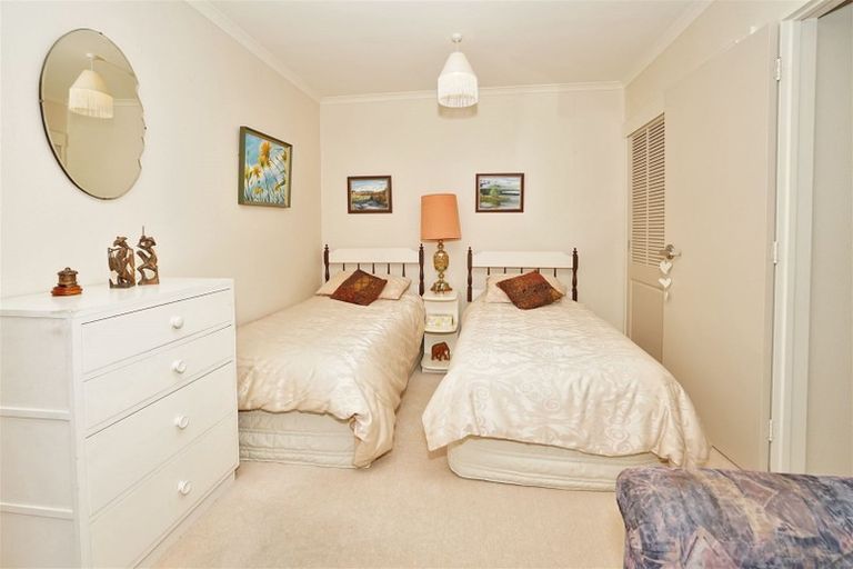 Photo of property in 69 Grosvenor Gardens, Flagstaff, Hamilton, 3210