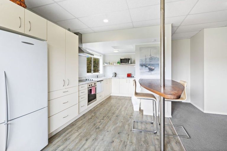 Photo of property in 21 Pyle Road East, One Tree Point, Whangarei, 0171