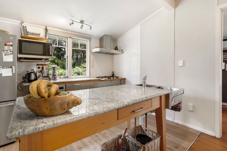 Photo of property in 37 Camp Road, Coroglen, Whitianga, 3591