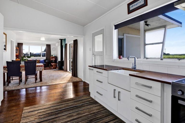 Photo of property in 84 Mawhitiwhiti Road, Normanby, Hawera, 4675