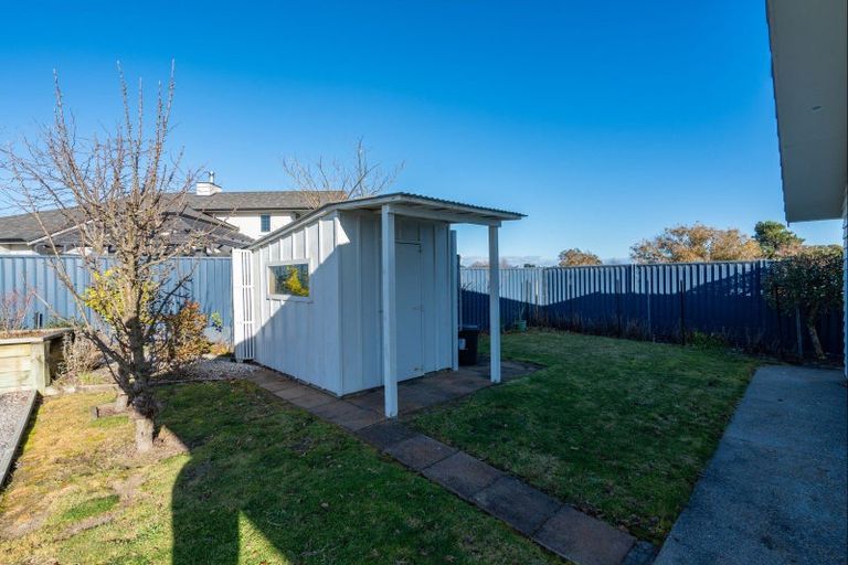 Photo of property in 5 Pukenamu Road, Rainbow Point, Taupo, 3330
