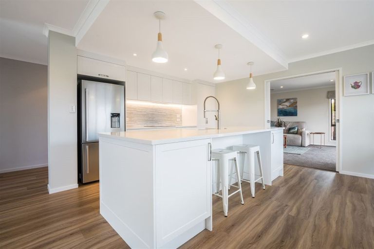 Photo of property in 59 Aotea Drive, Aotea, Porirua, 5024