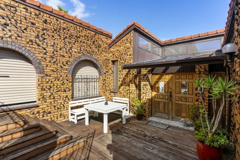 Photo of property in 16 Brigantine Drive, Beach Haven, Auckland, 0626