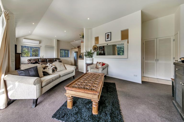 Photo of property in 1g/2 Weranui Road, Waiwera, Orewa, 0994