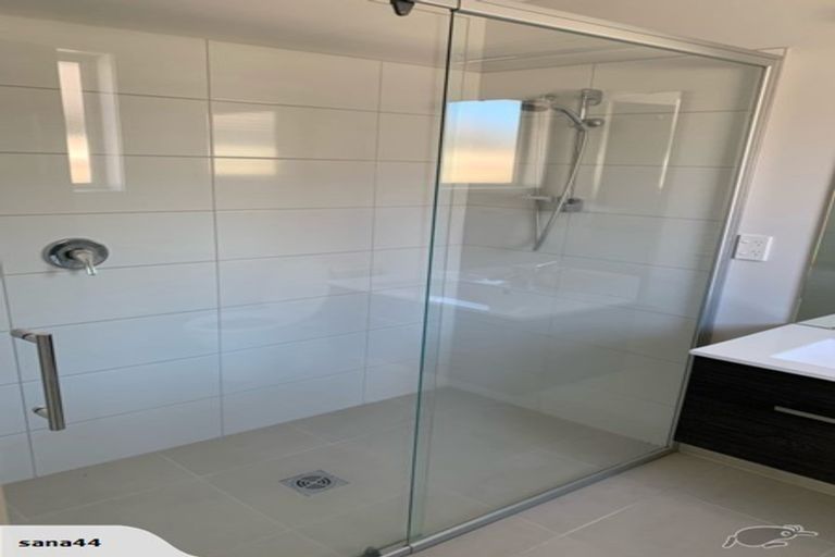 Photo of property in 70 Arion Road, Takanini, 2112