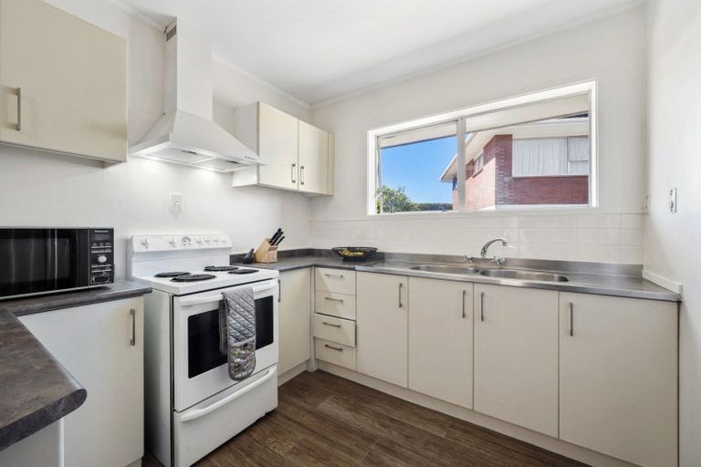 Photo of property in 2/42 Luton Avenue, Sunnyhills, Auckland, 2010