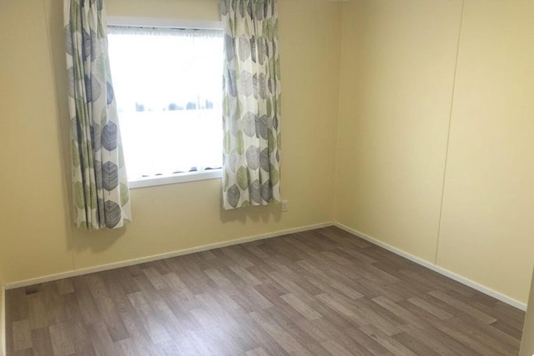 Photo of property in 57 Pomaria Road, Henderson, Auckland, 0610