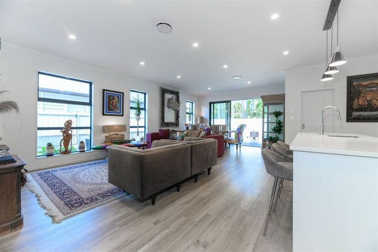 Photo of property in 26 Konoba Avenue, Kumeu, 0810