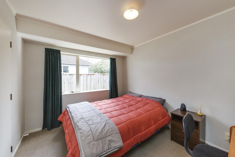 Photo of property in 2a Belfast Place, Roslyn, Palmerston North, 4414