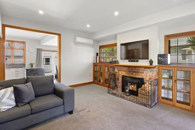 Photo of property in 1/53 Aorangi Road, Bryndwr, Christchurch, 8053