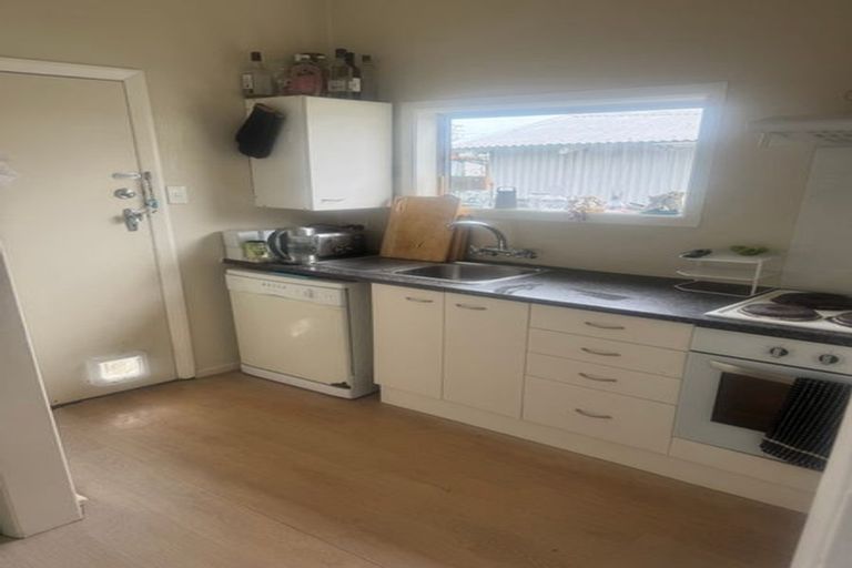 Photo of property in 14a Douglas Street, Waiwhetu, Lower Hutt, 5010