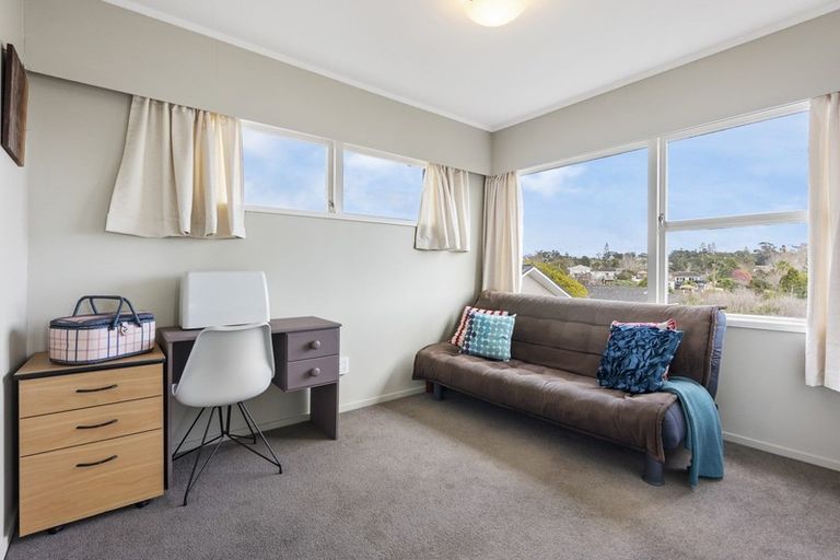 Photo of property in 60 Evelyn Road, Cockle Bay, Auckland, 2014