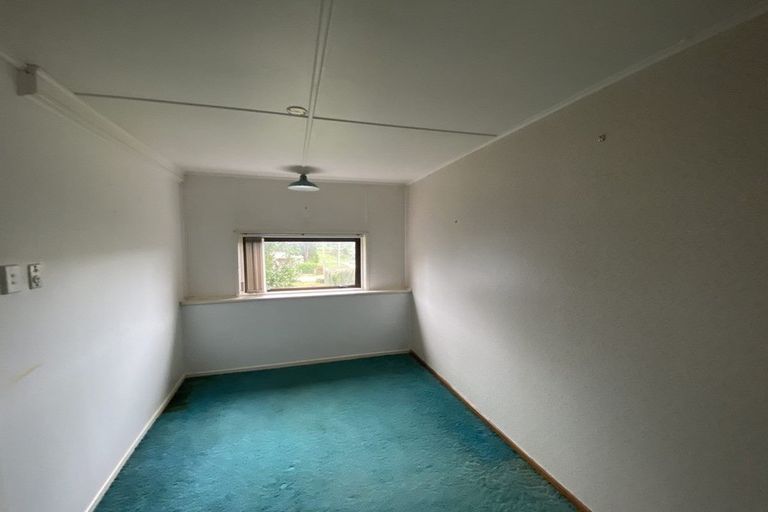 Photo of property in 75 Mould Street, Waitara, 4320