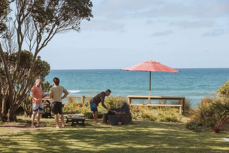 Photo of property in 515 Pukehina Parade, Pukehina, Te Puke, 3189