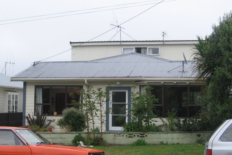 Photo of property in 15 Pembroke Road, Northland, Wellington, 6012