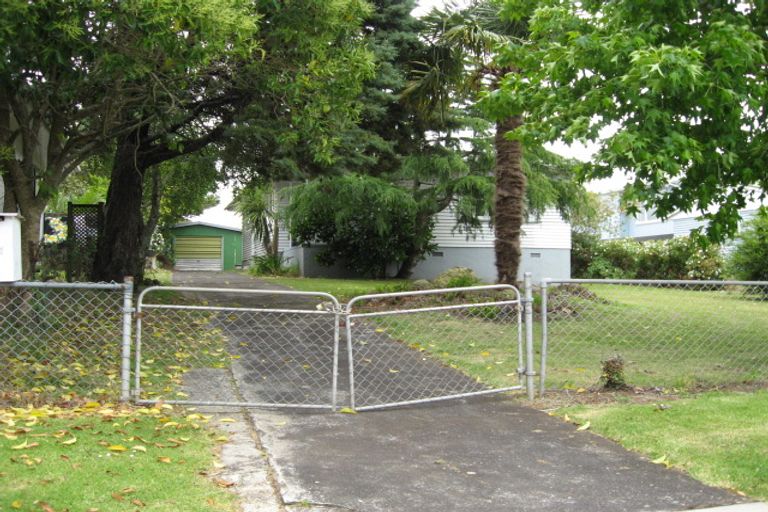 Photo of property in 8 Titoki Avenue, Mangere Bridge, Auckland, 2022